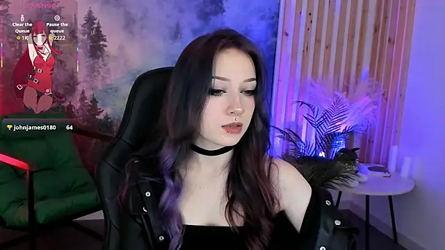 LiliLuna online show from 6, 11, 2025