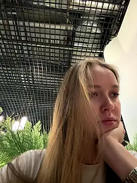 Snapshot of ElliRose chatting on 25, 9, 2025 ElliRose online show from 25, 9, 2025