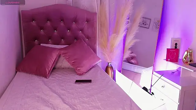 ZoeRuiiz online show from 26, 10, 2025