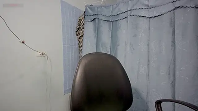 Snapshot of _Sara_768 chatting on 12, 10, 2025  Sara 768 online show from 12, 10, 2025