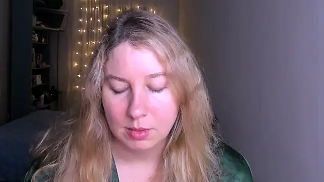 Snapshot of NancySanders chatting on 4, 4, 2026 NancySanders online show from 4, 4, 2026