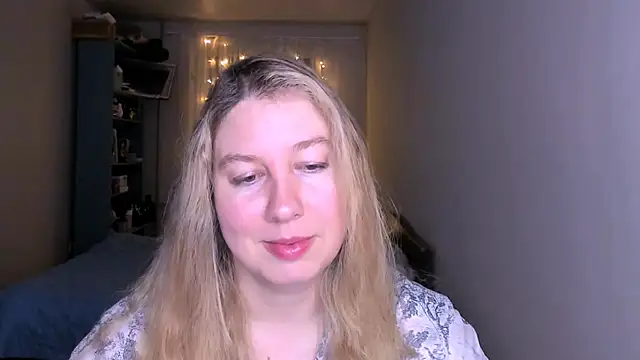 Snapshot of NancySanders chatting on 9, 4, 2026 NancySanders online show from 9, 4, 2026
