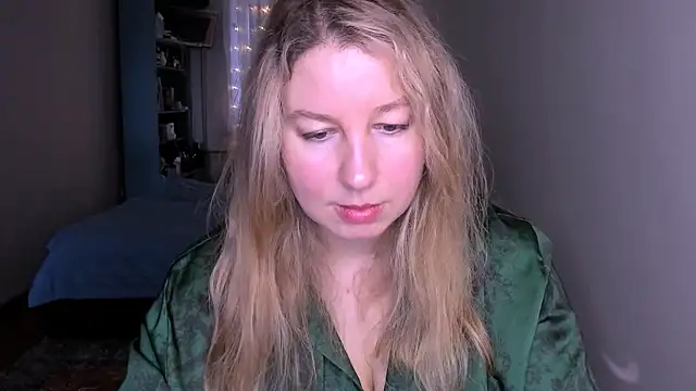 Snapshot of NancySanders chatting on 11, 4, 2026 NancySanders online show from 11, 4, 2026