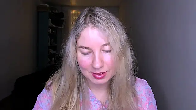 Snapshot of NancySanders chatting on 25, 4, 2026 NancySanders online show from 25, 4, 2026