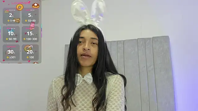 Snapshot of RousyMoon chatting on 22, 10, 2025 RousyMoon online show from 22, 10, 2025