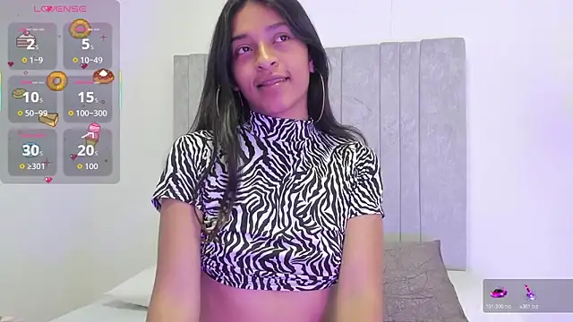 Snapshot of RousyMoon chatting on 24, 10, 2025 RousyMoon online show from 24, 10, 2025