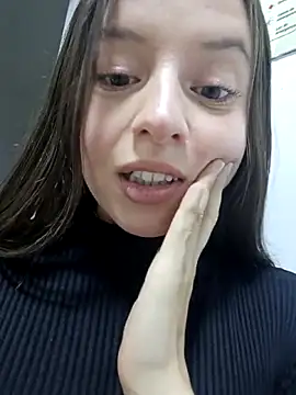 Snapshot of VioletaNova chatting on 2, 6, 2026 VioletaNova online show from 2, 6, 2026