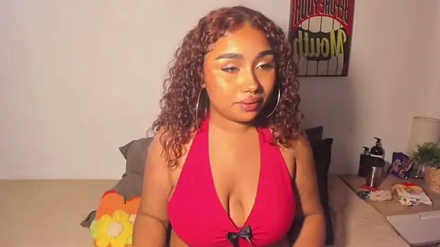 Snapshot of Honeyyy_Brown chatting on 11, 11, 2025 Honeyyy Brown online show from 11, 11, 2025