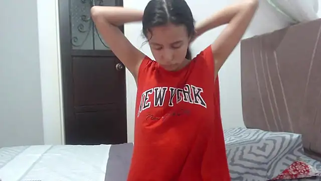 nathaly jones  online show from 11, 4, 2026