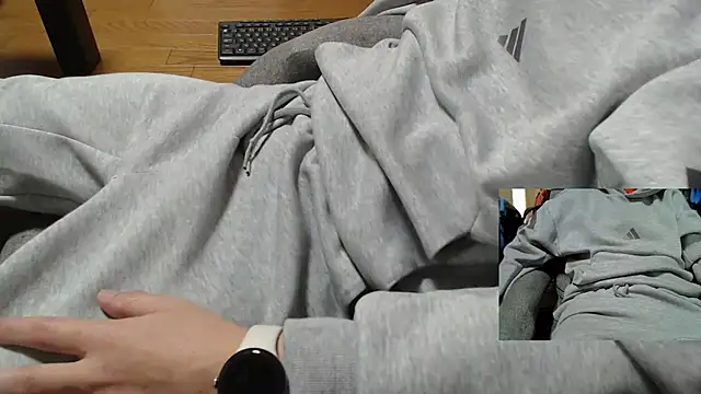 Snapshot of Yasu2000 chatting on 6, 1, 2026 Yasu2000 online show from 6, 1, 2026