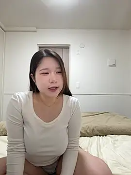  YUNOo0  online show from 13, 5, 2026