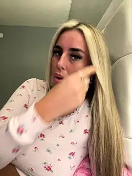 EllieMaeBaby online show from 3, 12, 2025