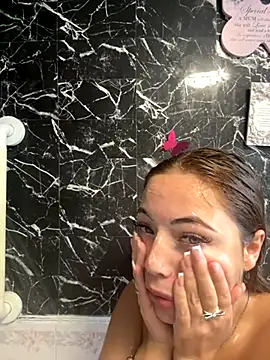 Snapshot of AroraAngel chatting on 21, 10, 2025 AroraAngel online show from 21, 10, 2025