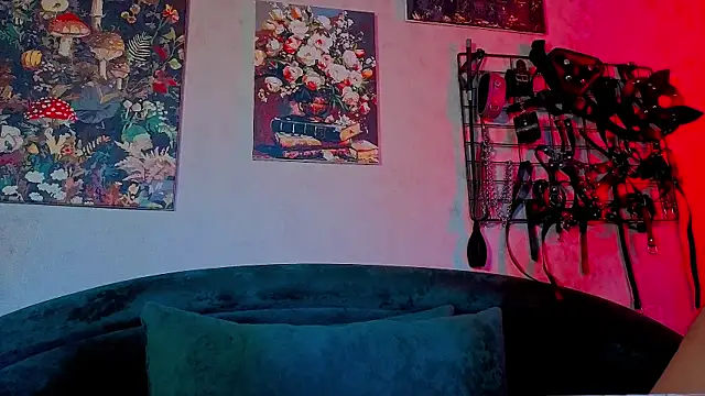 the high priestess online show from 5, 5, 2026