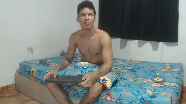 Snapshot of RuiMaddoox chatting on 11, 9, 2025 RuiMaddoox online show from 11, 9, 2025