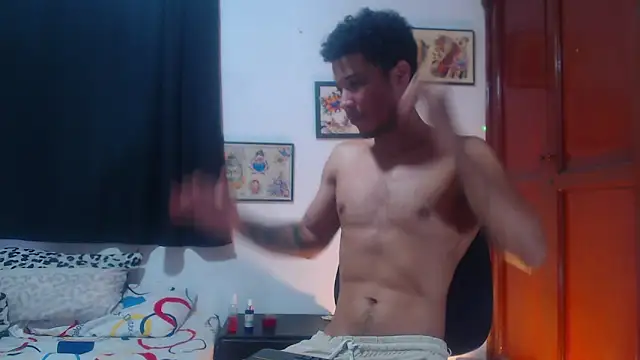 Snapshot of RuiMaddoox chatting on 4, 10, 2025 RuiMaddoox online show from 4, 10, 2025