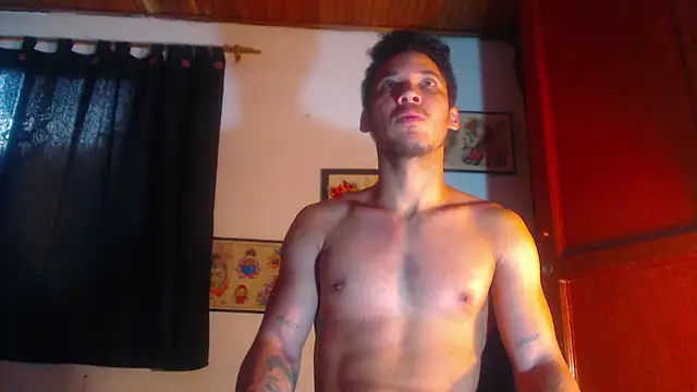 Snapshot of RuiMaddoox chatting on 7, 10, 2025 RuiMaddoox online show from 7, 10, 2025