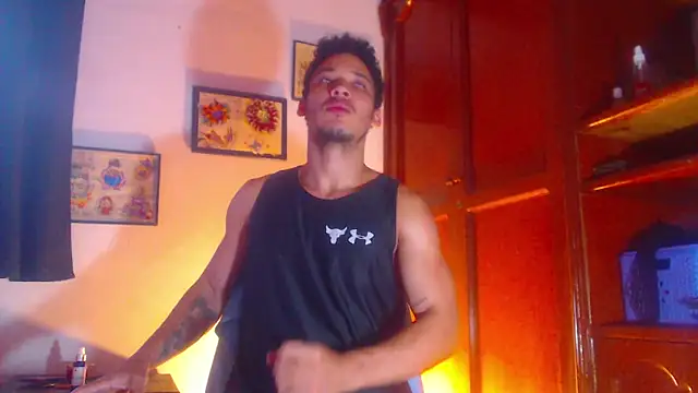 Snapshot of RuiMaddoox chatting on 9, 10, 2025 RuiMaddoox online show from 9, 10, 2025