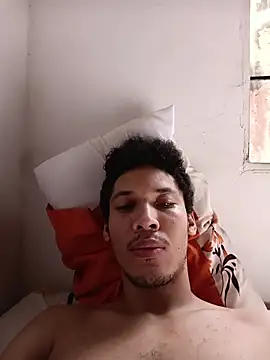 Snapshot of RuiMaddoox chatting on 24, 10, 2025 RuiMaddoox online show from 24, 10, 2025