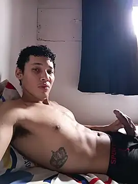 Snapshot of RuiMaddoox chatting on 29, 10, 2025 RuiMaddoox online show from 29, 10, 2025