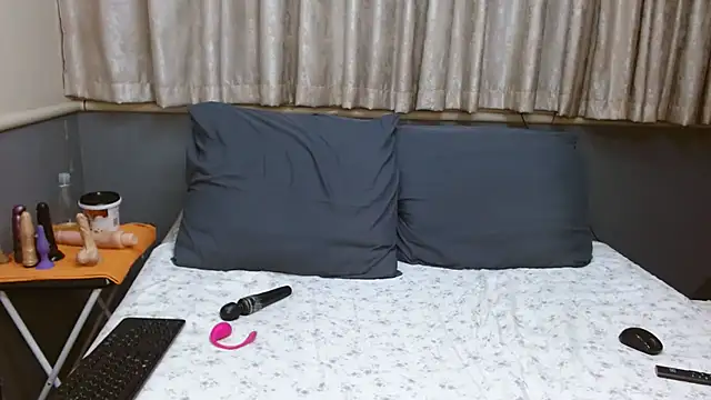 SlutyAngelxxx online show from 13, 2, 2026