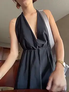 Snapshot of Melody-baby chatting on 21, 11, 2025 Melody-baby online show from 21, 11, 2025