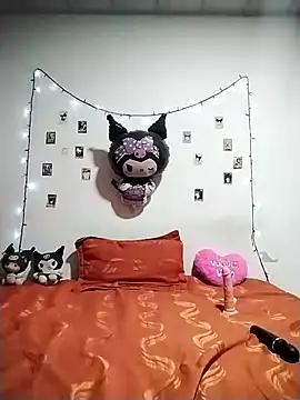 Snapshot of hanna_ross27 chatting on 8, 10, 2025 hanna ross27 online show from 8, 10, 2025