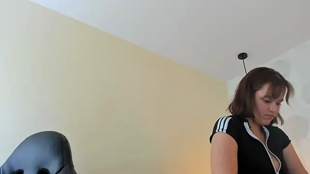 GIANAMILLER6 online show from 27, 6, 2026