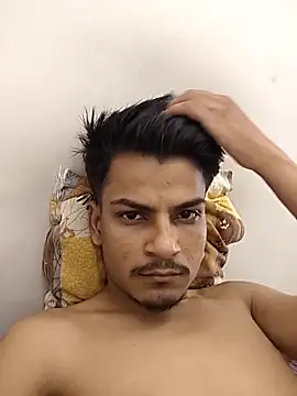 Snapshot of KaranSingh0m chatting on 2, 5, 2026 KaranSingh0m online show from 2, 5, 2026