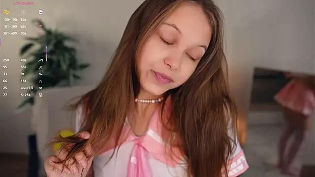 OdellaGillingham online show from 18, 10, 2025