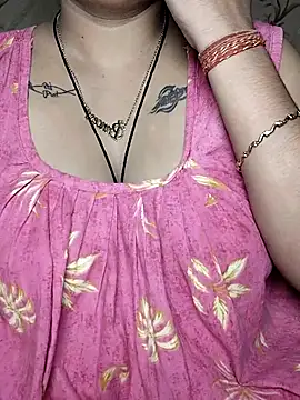 Snapshot of Shiny_HOT01 chatting on 25, 10, 2025 Shiny HOT01 online show from 25, 10, 2025