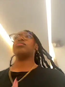 YallianaBrooks online show from 2, 12, 2025