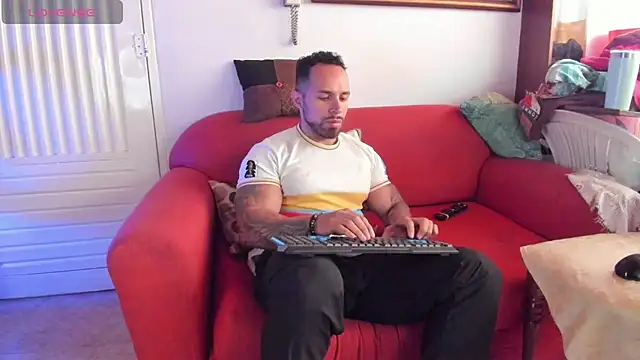 Snapshot of mason_fit chatting on 8, 7, 2026 mason fit online show from 8, 7, 2026