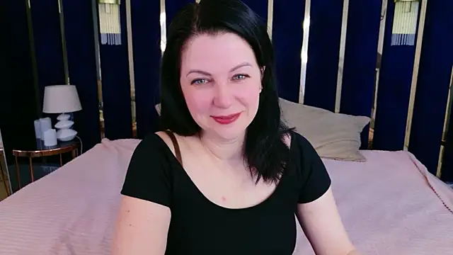 Nina Stane online show from 4, 5, 2026