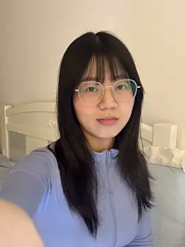 Ella-A9 online show from 31, 10, 2025