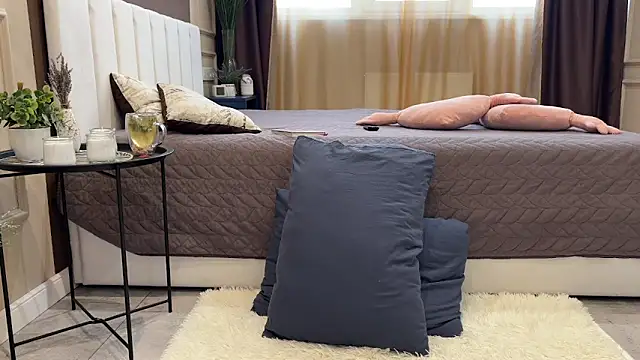 daniellia  online show from 8, 2, 2026