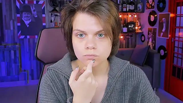 Snapshot of EllieMurler chatting on 25, 9, 2025 EllieMurler online show from 25, 9, 2025