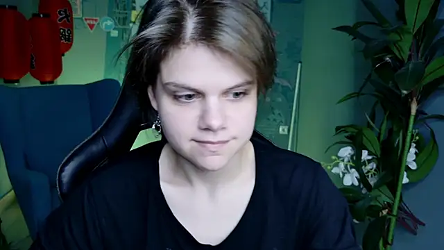 Snapshot of EllieMurler chatting on 1, 10, 2025 EllieMurler online show from 1, 10, 2025