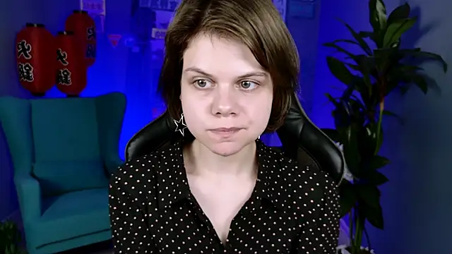 Snapshot of EllieMurler chatting on 8, 10, 2025 EllieMurler online show from 8, 10, 2025