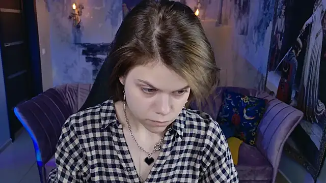 Snapshot of EllieMurler chatting on 27, 10, 2025 EllieMurler online show from 27, 10, 2025