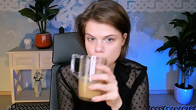 EllieMurler online show from 28, 11, 2025