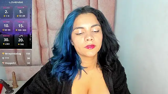 Snapshot of Kiara_Cruz__ chatting on 10, 10, 2025 Kiara Cruz   online show from 10, 10, 2025
