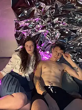 FoxStudioSex online show from 17, 12, 2025