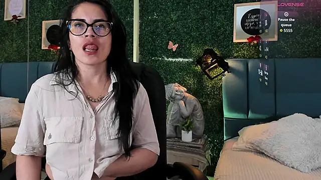 Linagh  online show from 24, 11, 2025