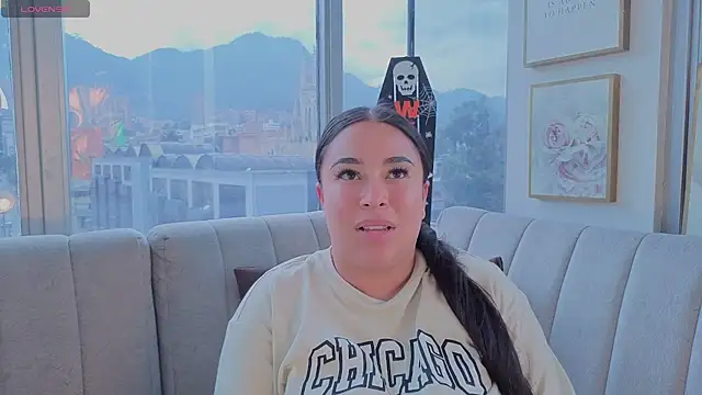 Snapshot of Zoey_thompson chatting on 30, 10, 2025 Zoey thompson online show from 30, 10, 2025