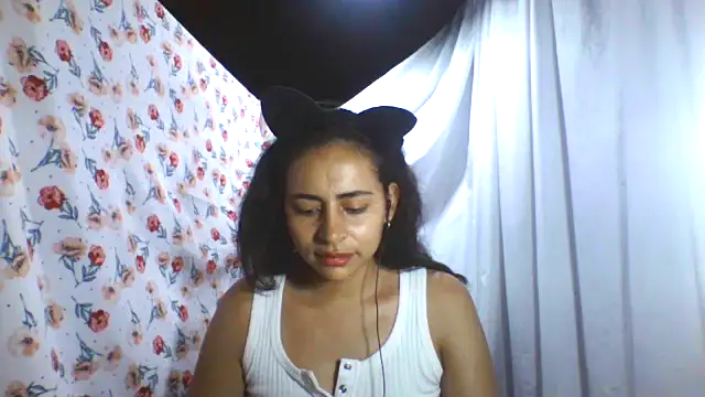 Snapshot of Anabelhotxx16 chatting on 15, 9, 2025 Anabelhotxx16 online show from 15, 9, 2025