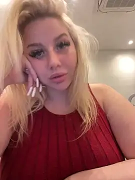 Snapshot of TiaDoll chatting on 10, 5, 2026 TiaDoll online show from 10, 5, 2026