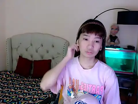 Snapshot of ShantalFoxxy_ chatting on 6, 2, 2026 ShantalFoxxy online show from 6, 2, 2026