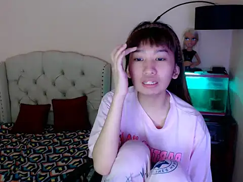 Snapshot of ShantalFoxxy_ chatting on 6, 2, 2026 ShantalFoxxy online show from 6, 2, 2026