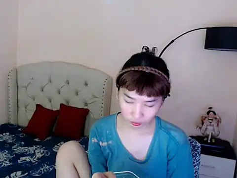 Snapshot of ShantalFoxxy_ chatting on 6, 5, 2026 ShantalFoxxy online show from 6, 5, 2026